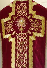 Red Antique Roman Vestment 8552